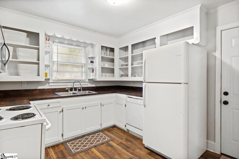 Property image 5 at 53 Vantross Lane, Greenville, SC 29607