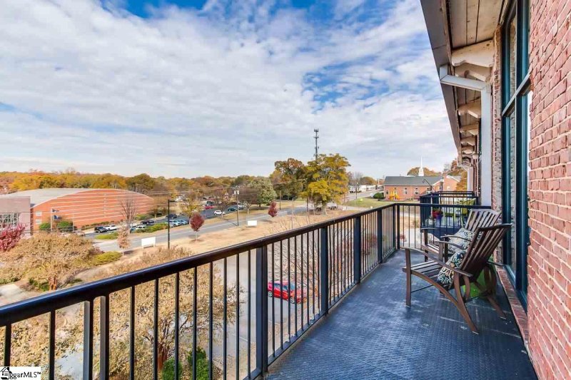 Property image 2 at 300 South Street, Simpsonville, SC 29681