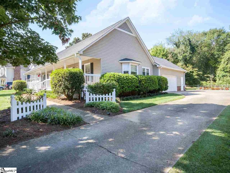 Property image 4 at 3 Briton Way, Greenville, SC 29615