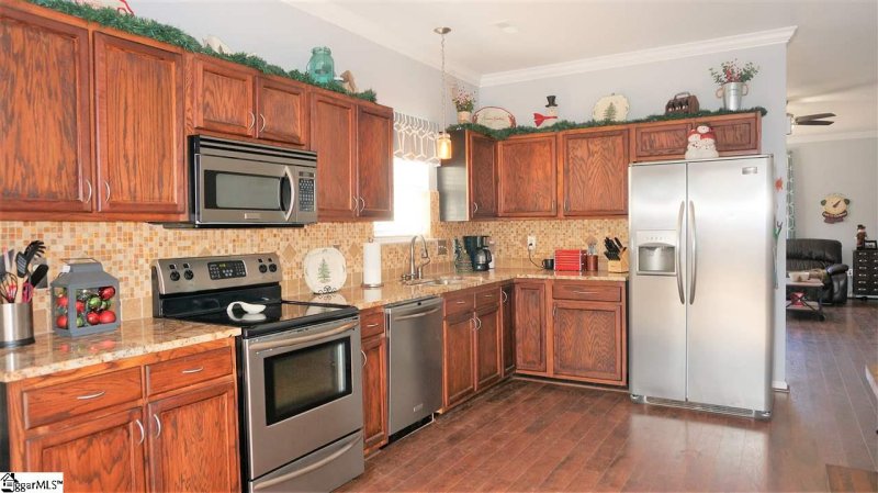 Property image 3 at 122 Golden Springs Lane, Liberty, SC 29657