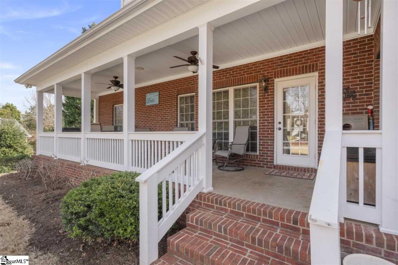 Property image 3 at 330 Clevedale Court, Spartanburg, SC 29301