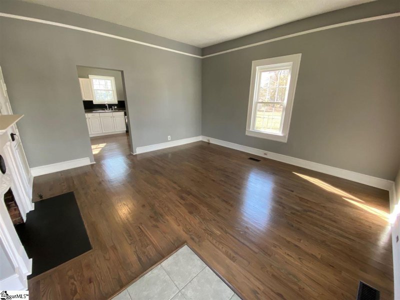 Property image 3 at 103 5th Street, Fountain Inn, SC 29644