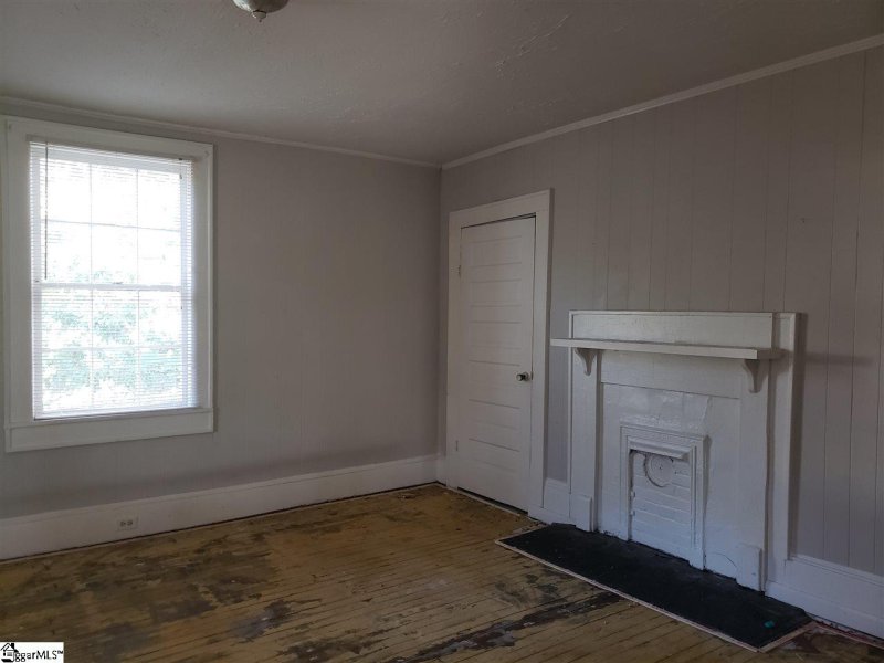 Property image 5 at 21 4th Avenue, Greenville, SC 29611