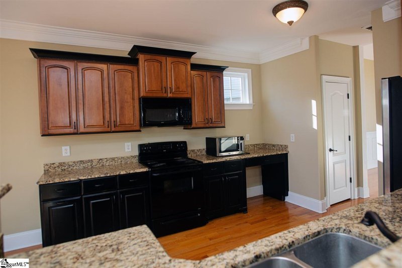 Property image 4 at 618 Garden Rose Court, Greer, SC 29651