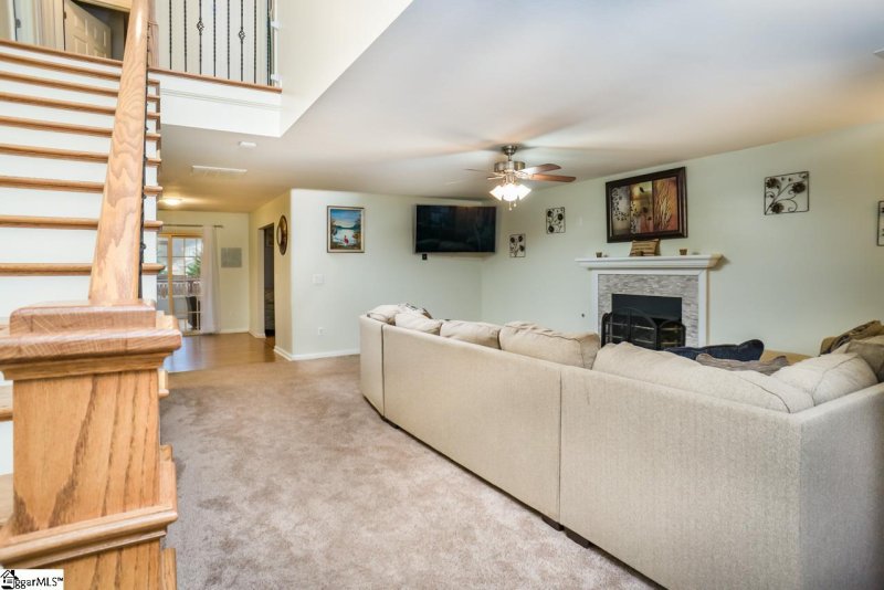 Property image 3 at 2 Hartman Road, Greer, SC 29651