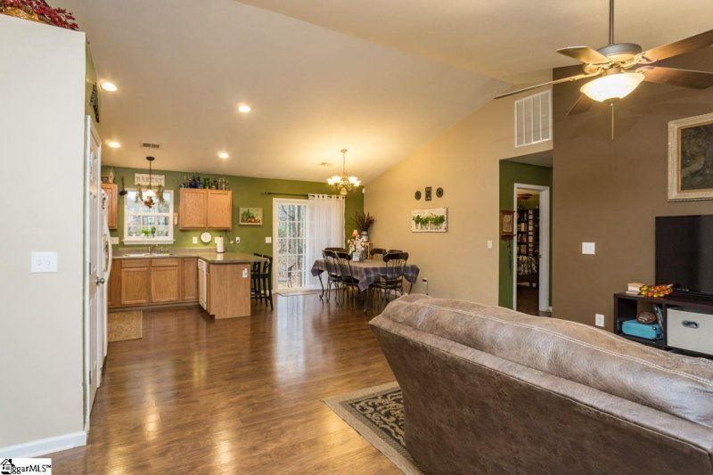 Property image 4 at 220 Moriah Lane, Greer, SC 29651