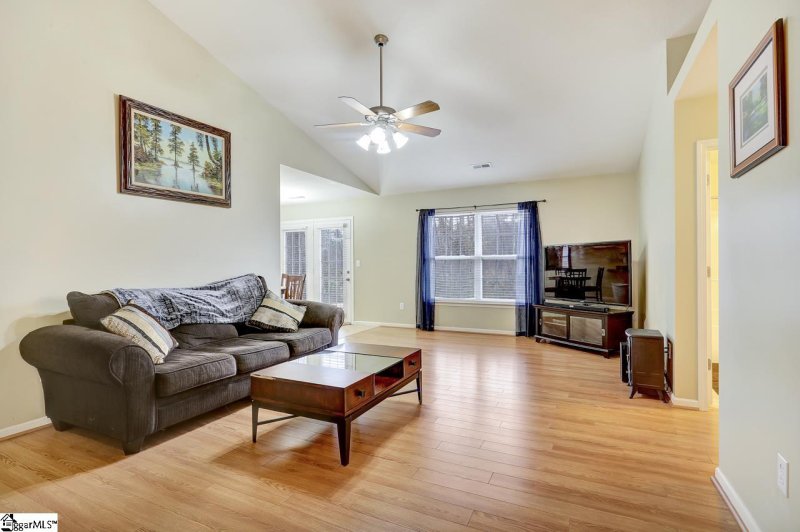 Property image 3 at 157 Maximus Drive, Greer, SC 29651