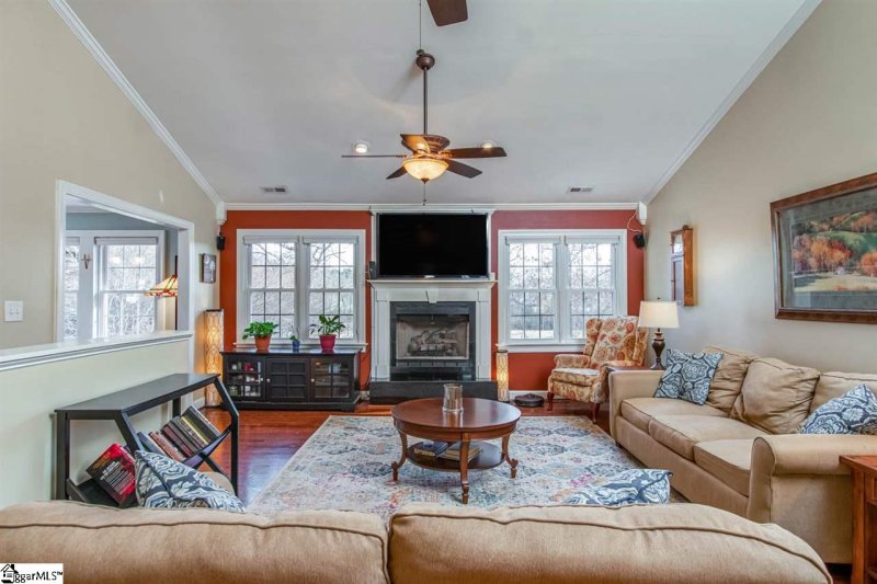 Property image 2 at 13 HICKORY HOLLOW Court, Greenville, SC 29607