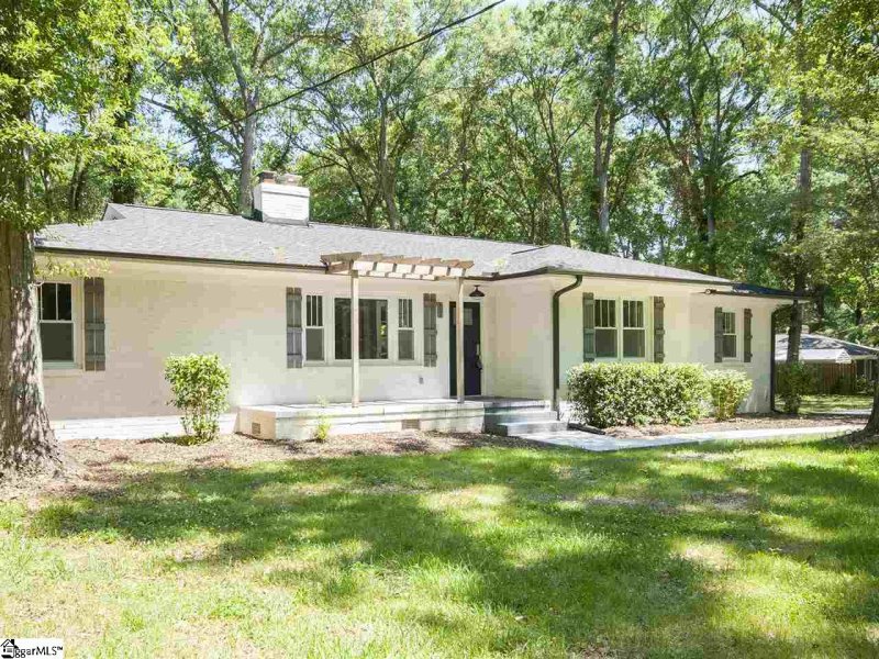 Property image 2 at 203 Terrace Circle, Simpsonville, SC 29680