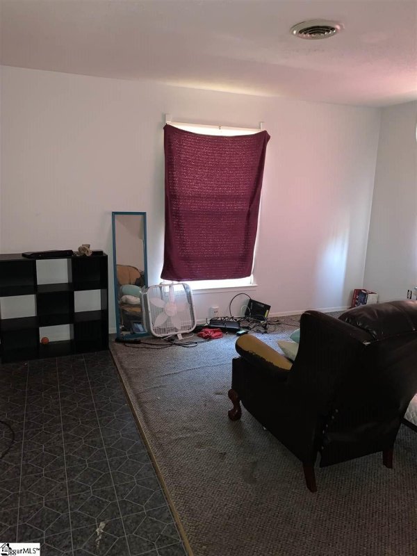 Property image 2 at 304 Boling Road, Taylors, SC 29687