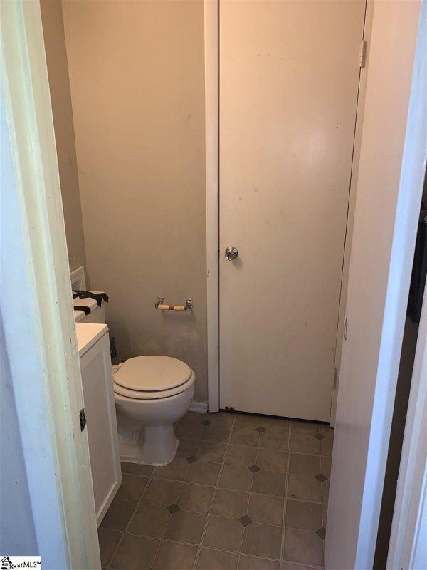 Property image 4 at 304 Boling Road, Taylors, SC 29687