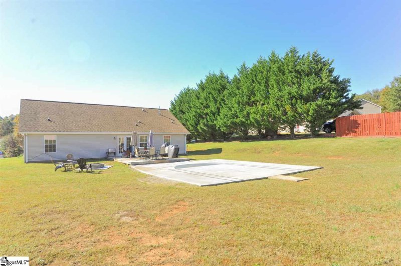 Property image 5 at 15 Country Knolls Drive, Greer, SC 29651