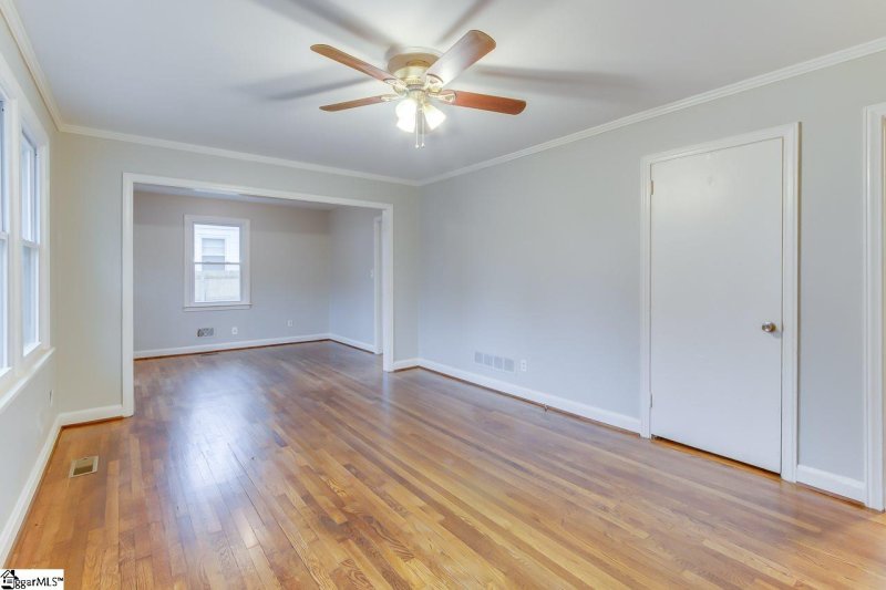 Property image 2 at 9 Tiffany Drive, Taylors, SC 29687-3349