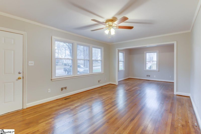 Property image 3 at 9 Tiffany Drive, Taylors, SC 29687-3349