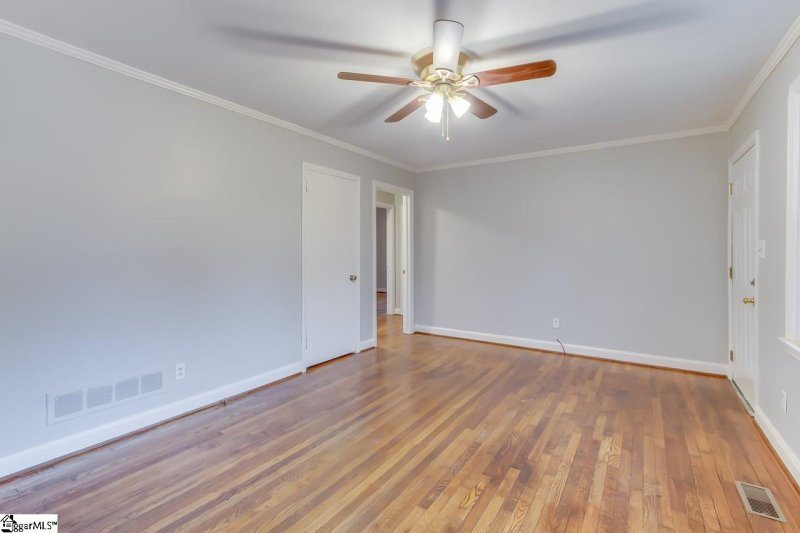 Property image 5 at 9 Tiffany Drive, Taylors, SC 29687-3349