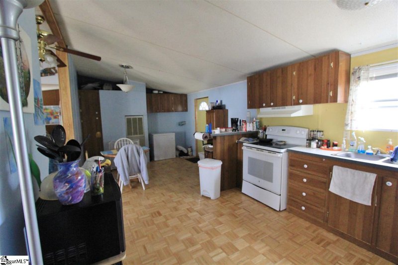 Property image 4 at 206 High Valley Boulevard, Greenville, SC 29605