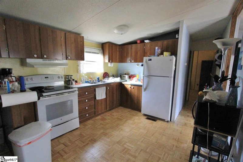 Property image 5 at 206 High Valley Boulevard, Greenville, SC 29605