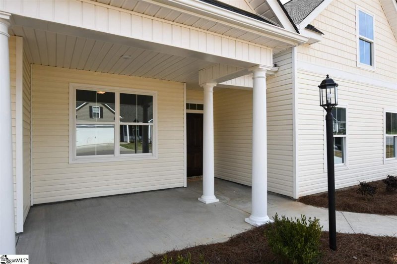 Property image 2 at 203 Arbor Woods Lane, Piedmont, SC 29673