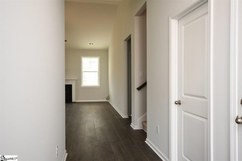 Property image 3 at 203 Arbor Woods Lane, Piedmont, SC 29673