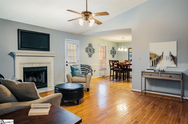Property image 5 at 8 Clancy Court, Simpsonville, SC 29681