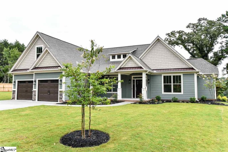 Property image 2 at 101 Everly Court, Travelers Rest, SC 29690
