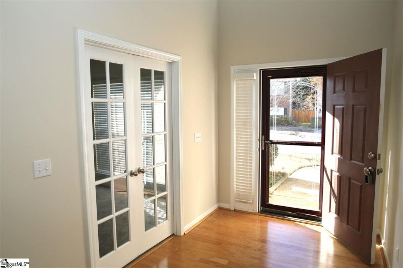 Property image 2 at 114 Roberts Hill Drive, Taylors, SC 29687