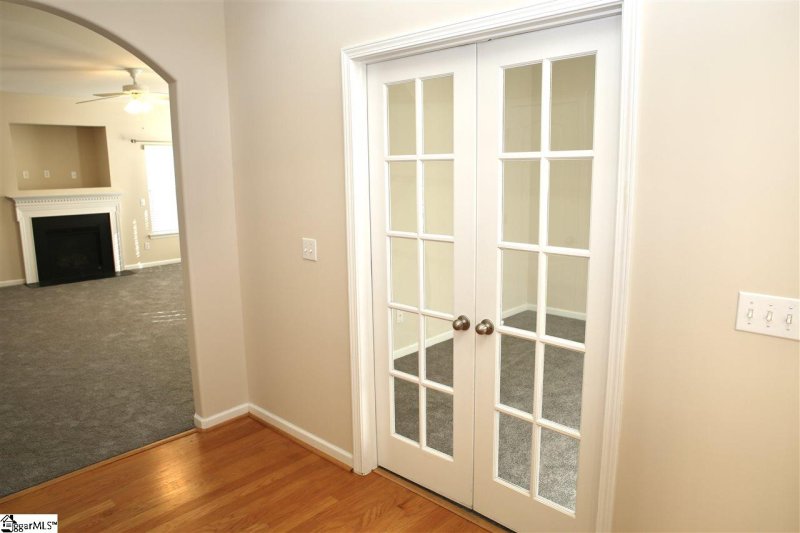 Property image 5 at 114 Roberts Hill Drive, Taylors, SC 29687