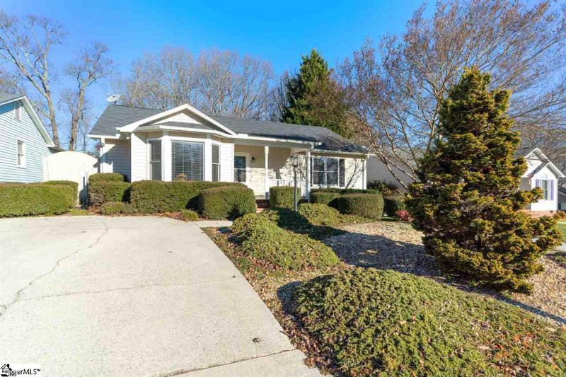 Property image 2 at 119 Charmar Way, Taylors, SC 29687