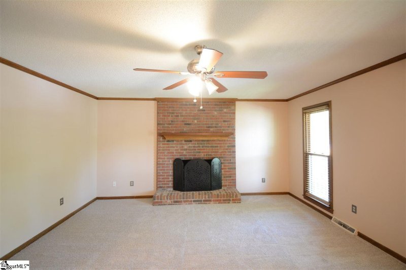 Property image 4 at 200 Spring View Lane, Taylors, SC 29687