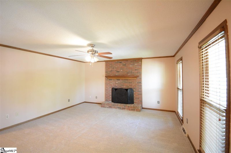 Property image 5 at 200 Spring View Lane, Taylors, SC 29687