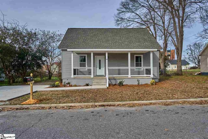 Property image 2 at 14 Geer Street, Greer, SC 29650