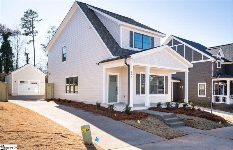 Property image 2 at 116 Greenridge Drive, Greenville, SC 29607