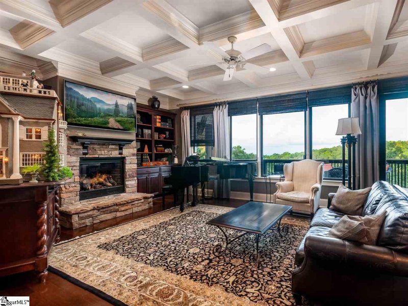 Property image 5 at 980 Altamont Road, Greenville, SC 29609