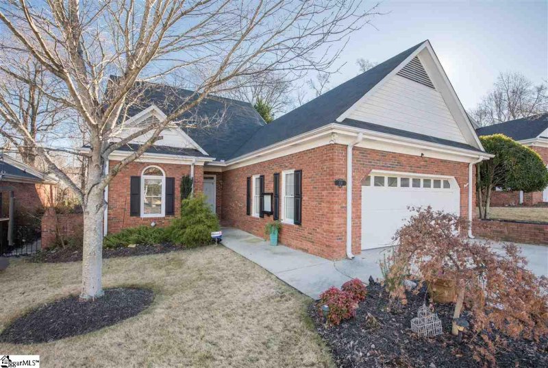 Property image 4 at 218 Greenview Circle, Greenville, SC 29609