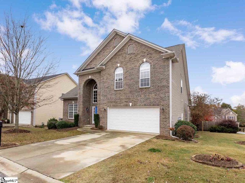 Property image 2 at 15 Roberts Hill Drive, Taylors, SC 29687