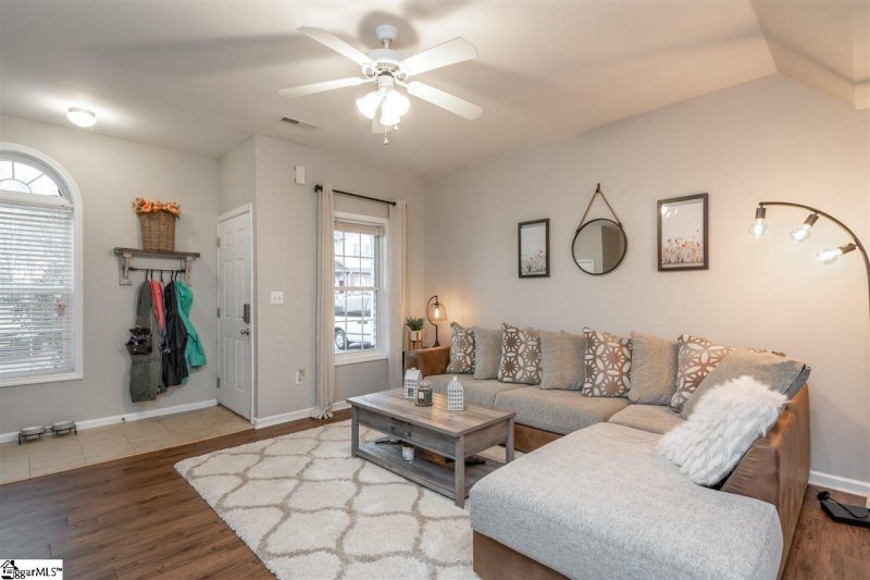 Property image 4 at 37 Huntress Drive, Greer, SC 29651
