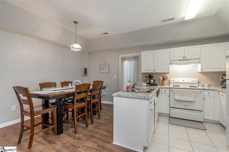 Property image 5 at 37 Huntress Drive, Greer, SC 29651
