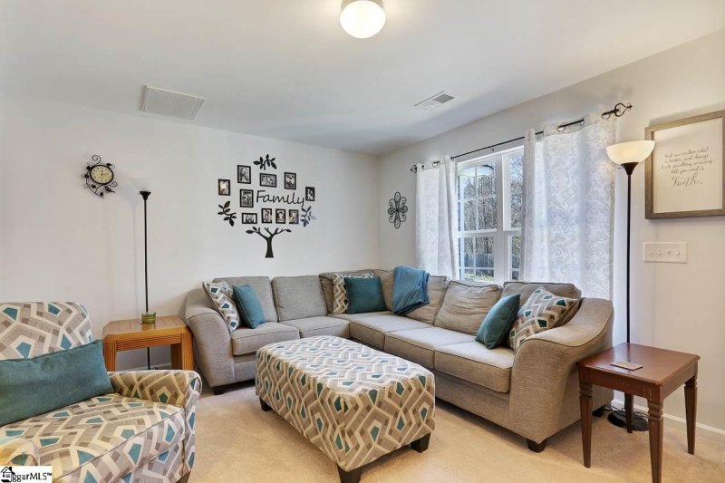 Property image 3 at 328 Promised Land Drive, Spartanburg, SC 29306