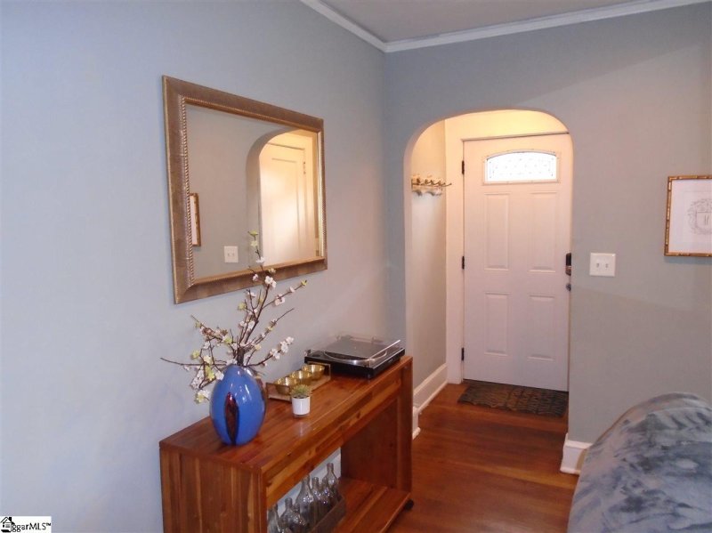 Property image 2 at 38 Sycamore Drive, Greenville, SC 29607