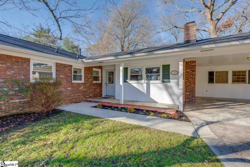 Property image 2 at 110 Bedford Drive, Taylors, SC 29687