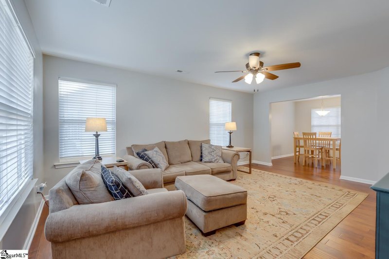 Property image 5 of 706 Laurel Meadows Parkway in Laurel Meadows, Greenville, SC 29607