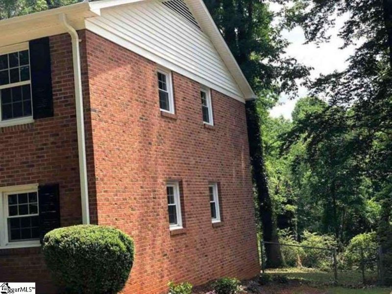 Property image 3 at 112 Holly Road, Taylors, SC 29687