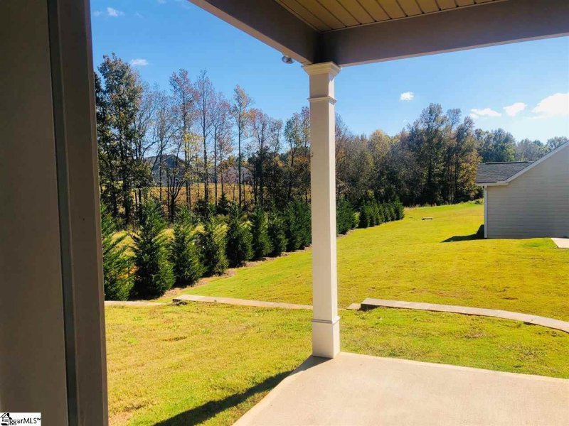 Property image 3 at 132 Broadleigh Court, Boiling Springs, SC 29316