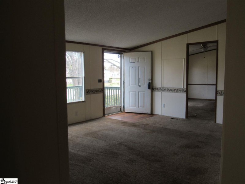 Property image 5 at 303 Mansion Circle, Piedmont, SC 29673