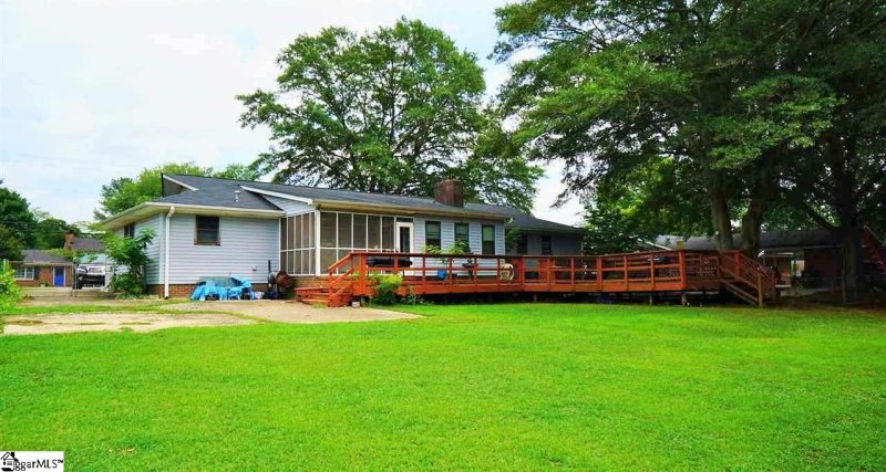 Property image 2 at 5 Cunningham Road, Taylors, SC 29687