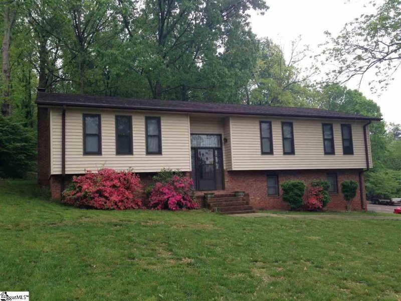 Property image 2 at 2 Newport Drive, Travelers Rest, SC 29690