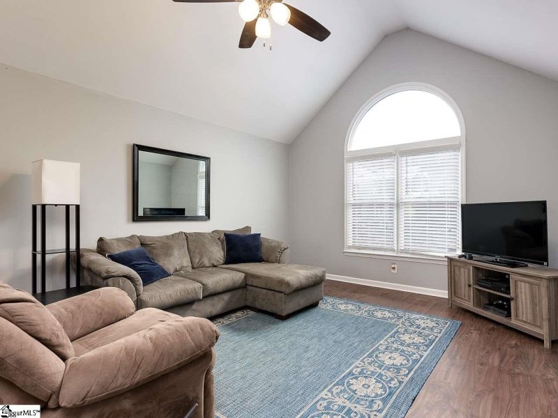 Property image 3 at 6 Miracle Drive, Greenville, SC 29605