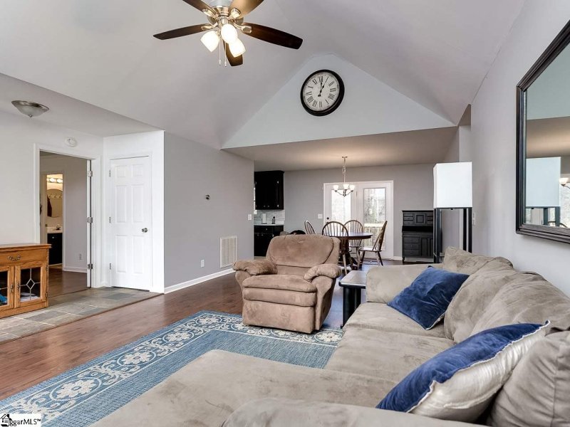 Property image 4 at 6 Miracle Drive, Greenville, SC 29605