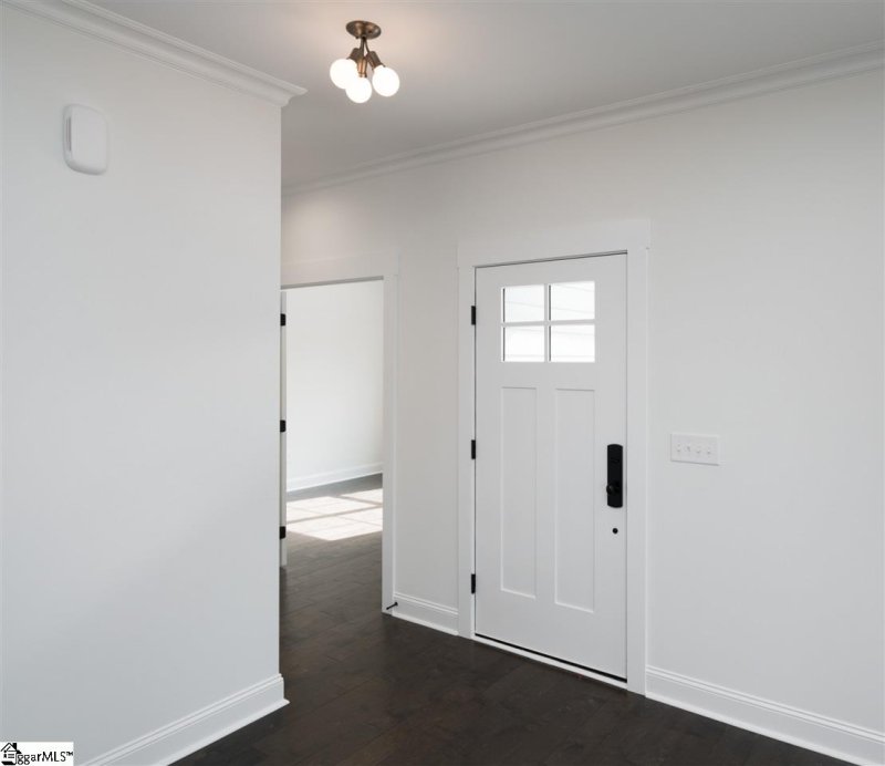 Property image 3 at 111 Greenridge Drive, Greenville, SC 29607