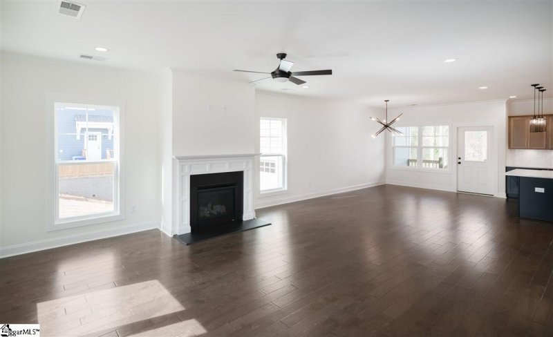 Property image 4 at 111 Greenridge Drive, Greenville, SC 29607